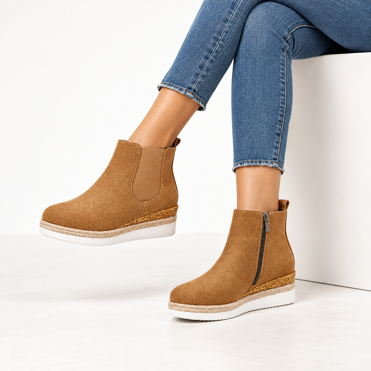 Mireya | Women's Cosy Platform Chelsea Ankle Boots with Cushioned Wedge Sole, Side Zip & Elastic Panels